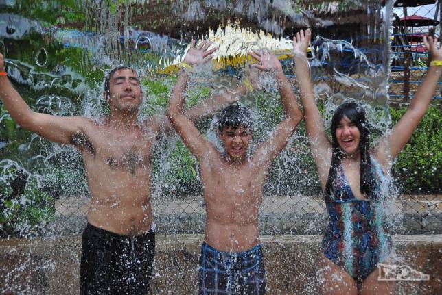 Com os sobrinhos Antonio e Bebel no Beach Park, em Fortaleza, capital do Ceará